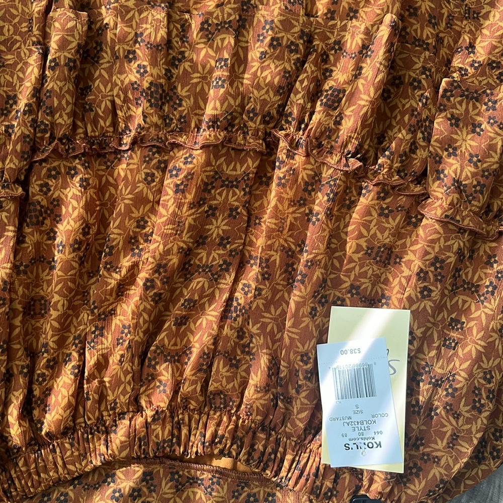 Ruffle mini skirt 2 pc set - Picture 9 of 10